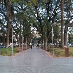 debbie-bam-1980:  Ingreso a Plaza 25 de Mayo, #Catamarca, #Argentina   #photoaday #paisajes #lugares