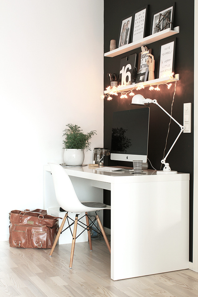 Corner desk for home office space