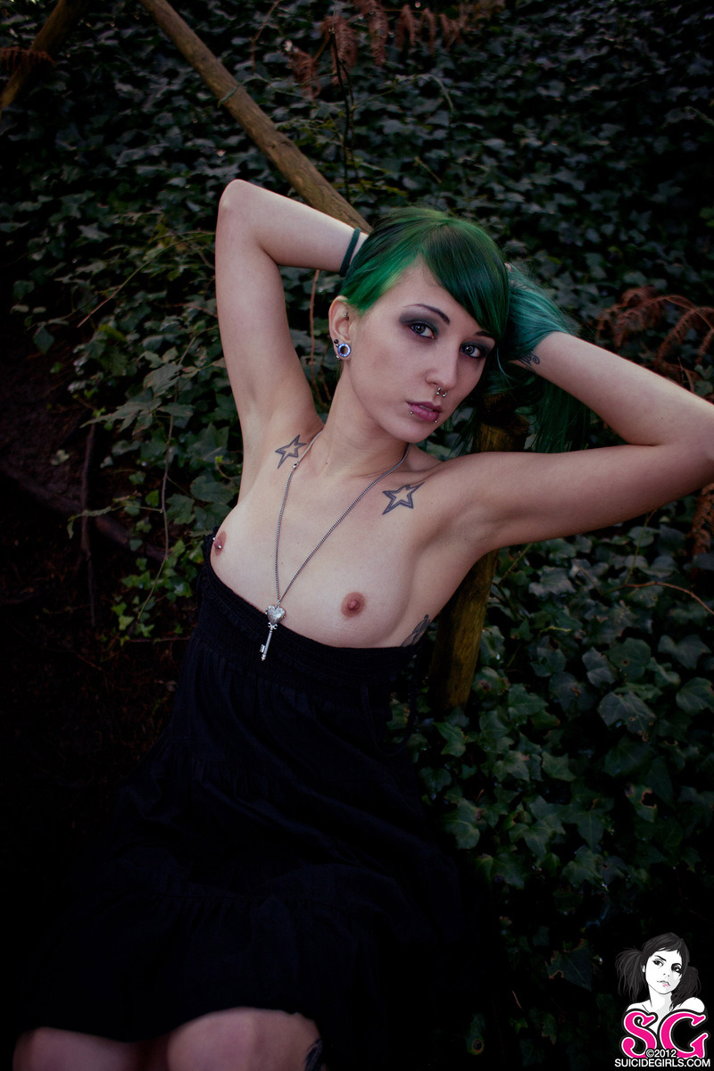 thedarksideofgruff:    Discordia - Forest Whispers  Click Here For More Suicide girls