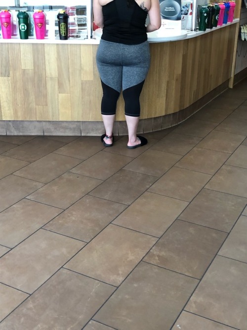 Phat ass in Smoothie King