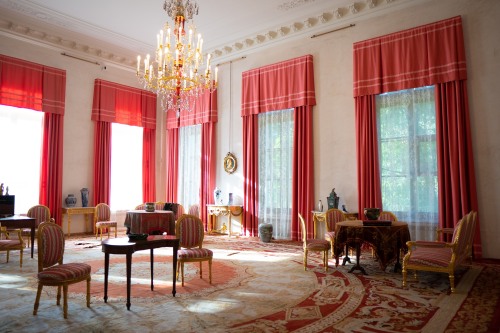 imperial-russia: Alexander Palace, Tsarskoe Selo (Pushkin) after restoration Formal reception room