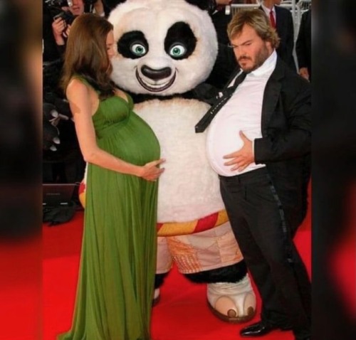 casualswiss: Jack Black comparing his tum-tum against Angelina Jolie’s pregnancy.