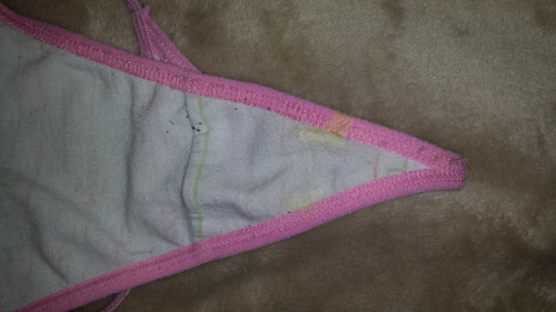 worndirtypanties:  Submission: “All my submission all same girl. Really no scent very clean and taste great” Wow! nice presentation Please submit your panties to mart_thong@hotmail.ca or use the submit link