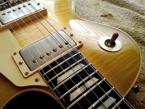 ...........GUITAR:LUST............