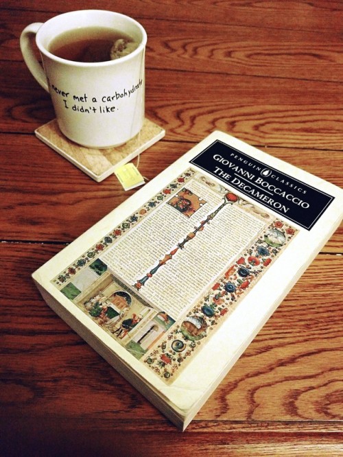 thefandomtreatment:@bibliophilicwitch ’s Sunday Tomes and Tea.Drinking camomile tea out of one