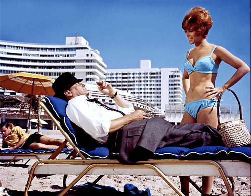 Frank Sinatra, Jill St. John / production still from Gordon Douglas’ Tony Rome (1967)