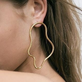 happy weekendthese unique earrings are exclusive for @theundonestore by @hollyryanjewellery #styling