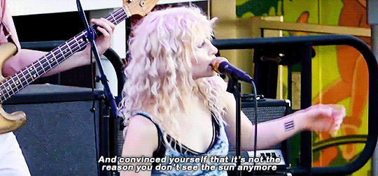 hayley-wiliams:  And when it rains ..