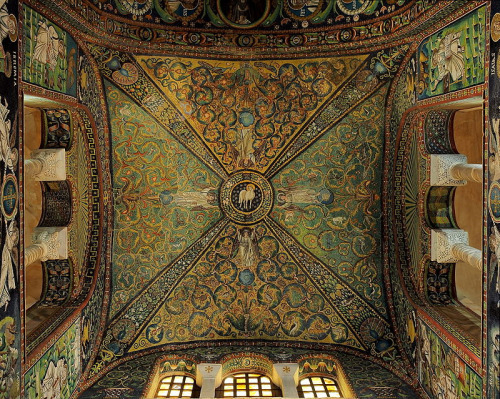 zcowe:Basilica of San Vitale, Ravenna, Italy - Orthodox Byzantine CathedralCentrally Planned Basilic