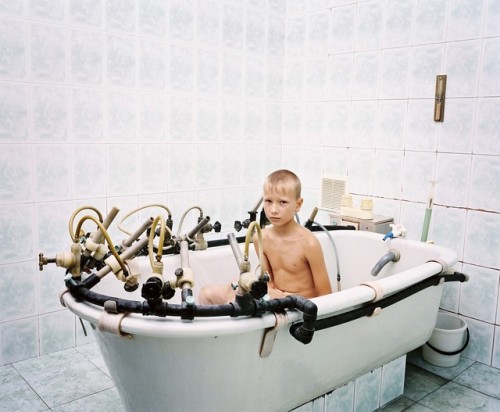 too-civilized:    Rob Hornstra  