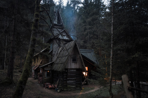 aniraduath:  Somewhere in the Bosnian Forest by Brice Portolano aniraduath.blogspot.com/cabin-inspir