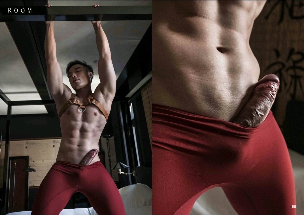 fuckyeahfuckstory:  bulgesuit:         Unf! Yummy!