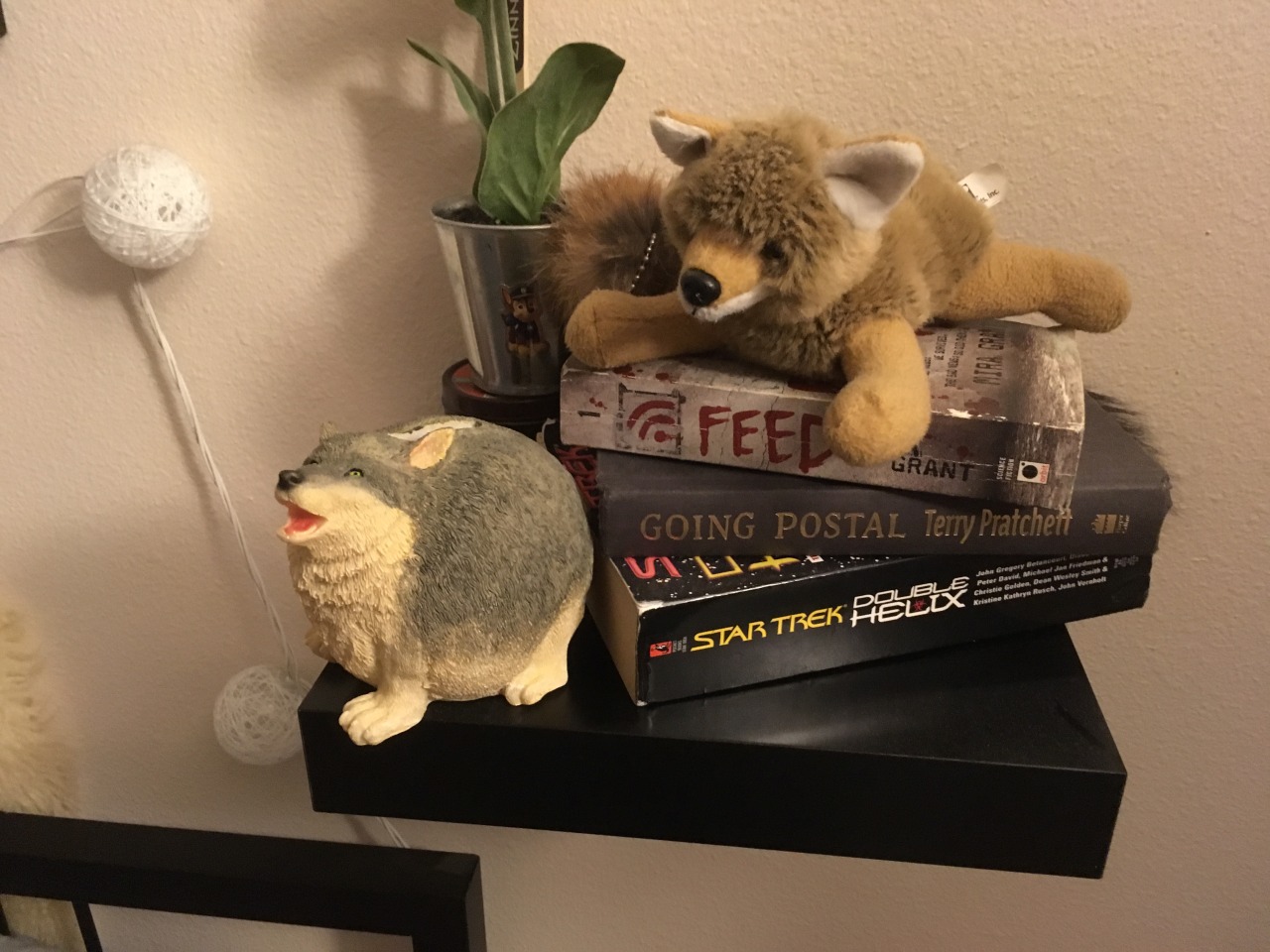 good-dog-girls:My wife bought me this extremely round coyote bank. It is the roundest