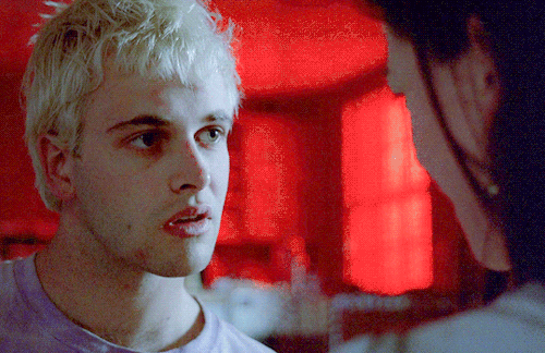 Jonny Lee MillerasSick Boyin Trainspotting (1996) Dir.Danny Boyle