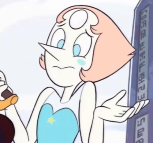 rainbowofgems:Pearl’s adorable blue blush appreciation  post.