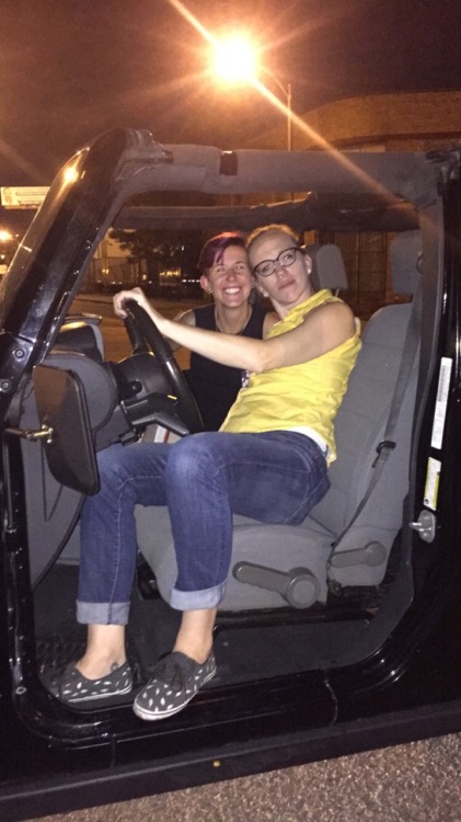 finedisaster:thegaypegasus:Lesbians in Jeeps round 2. Then the owners of this car walked up and it w