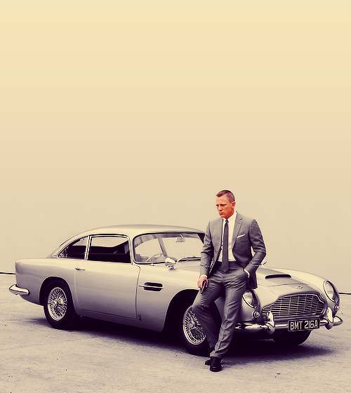 exhibitionistatheart:  travellingphoenix:  astonmartinmotorclub:  Bond, James Bond   One of our best (Universal) Exports  Hot ❤️