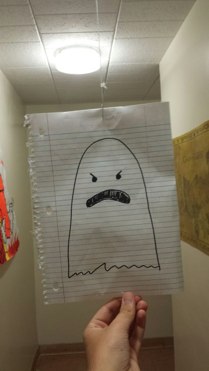 jumpyhyliannetop: Decorated the dorm super spooky this year