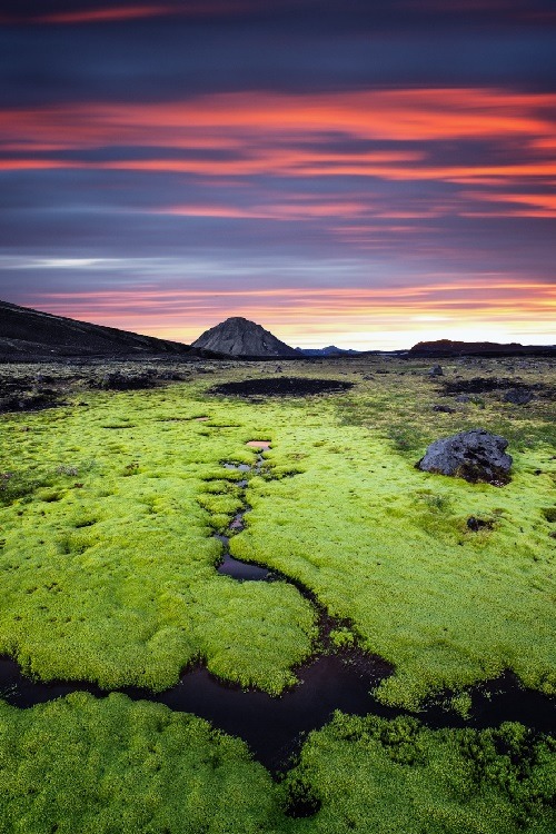ponderation:Vulcania by cmoon view      Photographer’s Website 