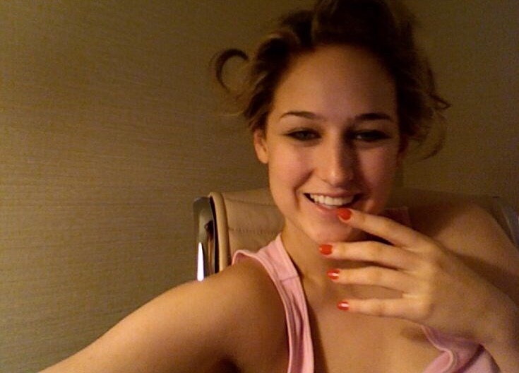 celebgoodies:  Leelee Sobieski  http://celebgoodies.tumblr.com