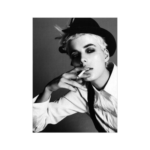 boopboopbeedooop:  Agyness Deyn Is, Like, So Very Bored Right Now (clipped to polyvore.com) 