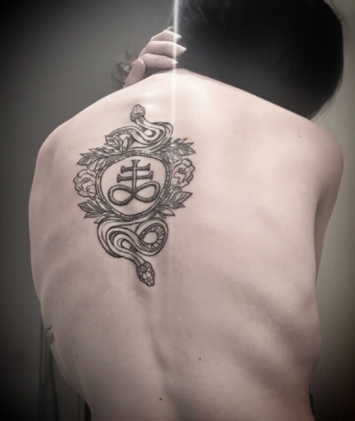 lady-circus: New tattoo. By Pierrot, from Arte Corpus (Fr) (Why is it so hard to take a good pic of 