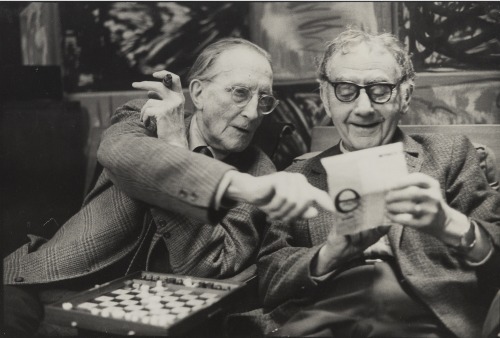 Porn photo shihlun:  Henri Cartier-Bresson, Marcel Duchamp