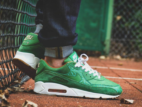 sweetsoles:Nike Air Max 90 ‘Homegrown’ - 2006 (by martinezbrother)