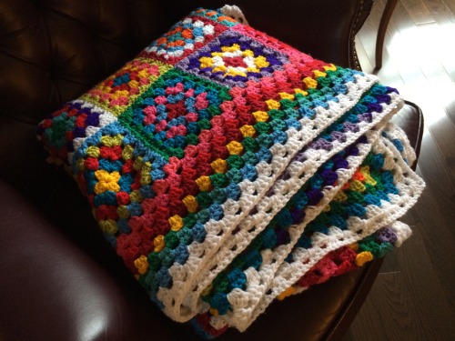 theperksofliving:Finally finished my granny square blanket! It was definitely a frustrating project 