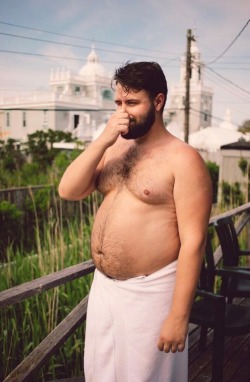 aacon:  Just a few shower nose itches  Fire island (Belvedere in the background)  📷 @humbearto