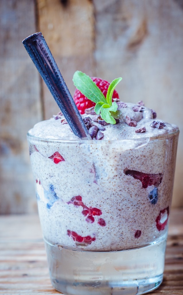 beautifulpicturesofhealthyfood:  Vanilla Chia + Berry Pudding (Gluten free, Raw +