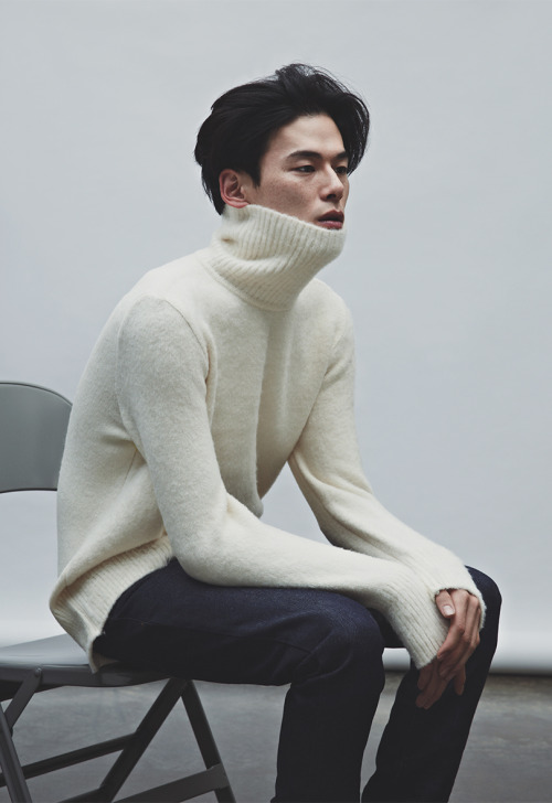 koreanmalemodels:Kim Wonjoong for UPSCALE 2014-2015 F/W collection (via: hiphoper)