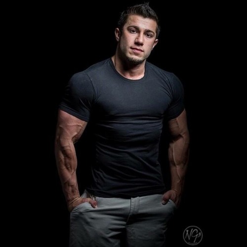 ilovehunkycops: He’s a personal gym trainer in my area I plan on visiting him real soon. Pleas