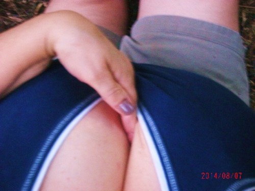 mylonelybreasts:  IN THE MIDDLE