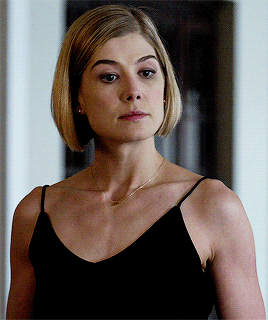 filmgifs:Rosamund Pike as Amy Elliott Dunne in Gone Girl (2014)