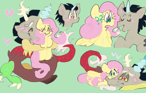 i got back into mlp and omG i love thEm !!! 