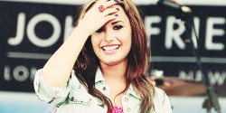 lrwinsos:  Demi Lovato performing on Good Morning America: 2010, 2012, &amp; 2013 
