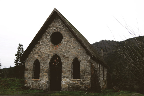 wildlxng - abandoned church from the 1800s