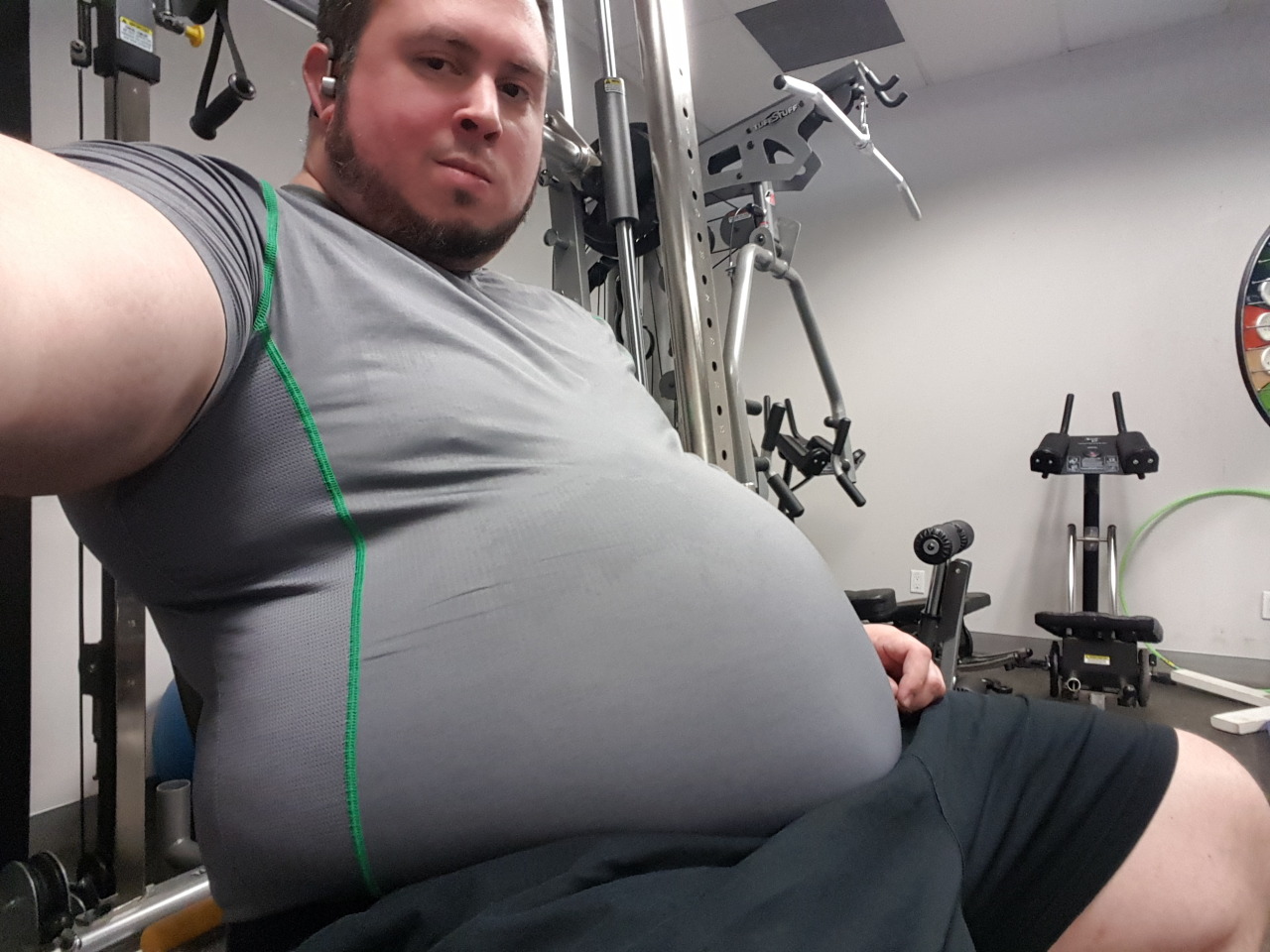eightbyte:  Some selfies while working out. Rub the belly for good luck! 