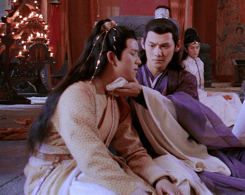 mylastbraincql:Jiang Cheng tending to Jin Ling’s neck wound at Guanyin Temple | Ep.49