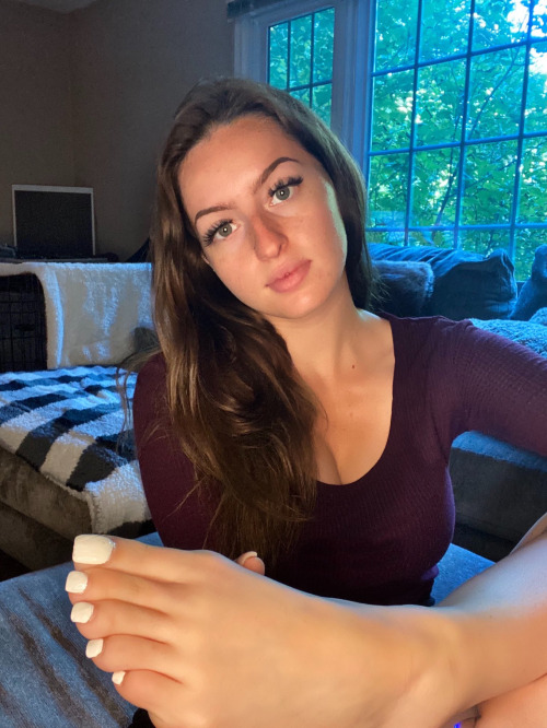 feetseekah:Shelby adult photos