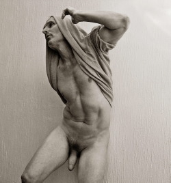 indianatractorboy:  maleposers:  Dance of the rebellious pullover   indianatractorboy 