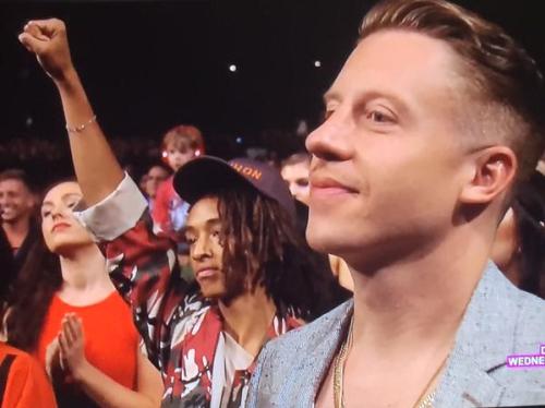 sunn-ojdajuiceman:  I’m not watching and I don’t even want the context 