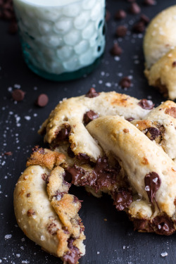 boozybakerr:  Warm Chocolate Chip Cookie Stuffed Soft Pretzels