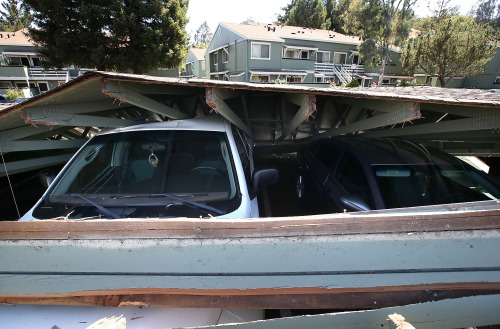 yahoonewsphotos:  Strong earthquake rocks California A powerful earthquake that struck the heart of California’s wine country caught many people sound asleep, sending dressers, mirrors and pictures crashing down around them and toppling wine bottles