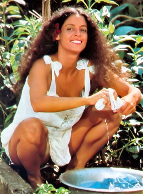 dameturuina:Sônia Braga in Gabriela, (1983).