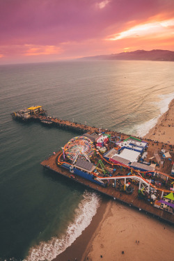 w-canvas:  Santa Monica Pier by Isaac Garcia