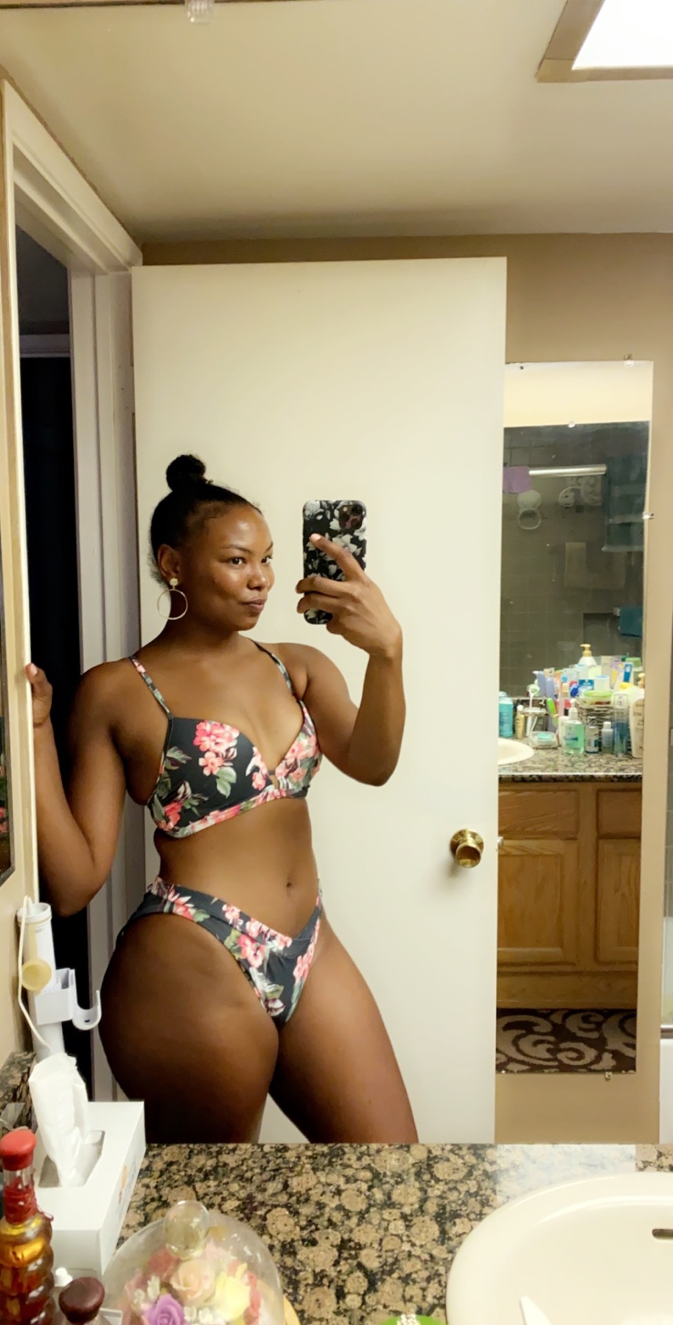 divineninee:Hi 🌞