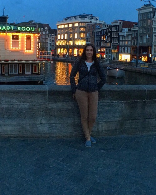 The streets and canals of Amsterdam #twogirlsseetheworld