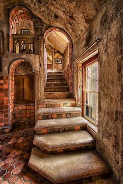 me-lapislazuli:  Time for Breakfast | Fonthill Gallery Stairs to Breakfast Ro… | karl graf | Flickr